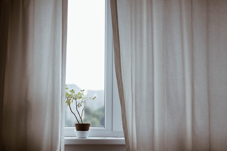 What Are Soundproof Curtains?