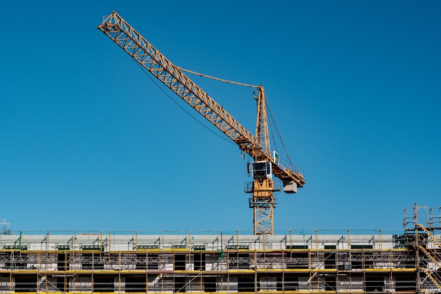 7 Questions to Ask Before Hiring a Crane