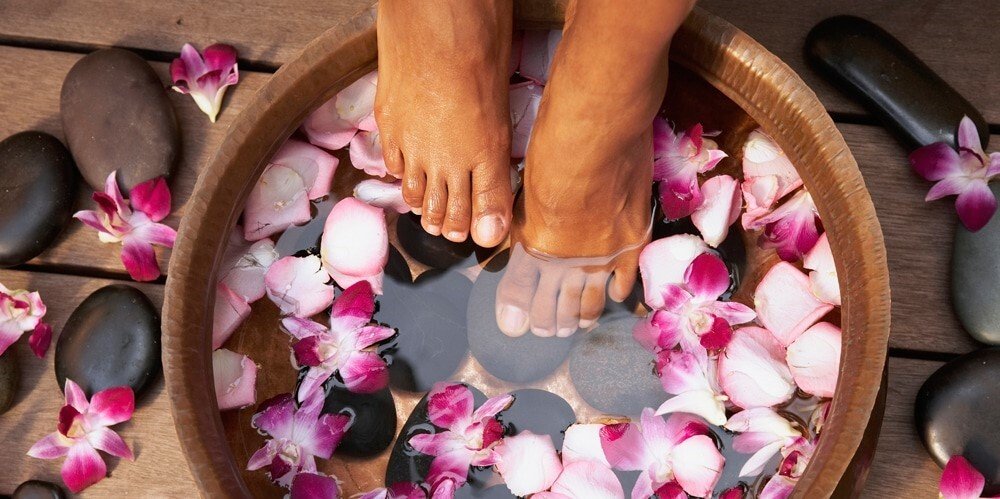 Choosing Pedicure Bowl