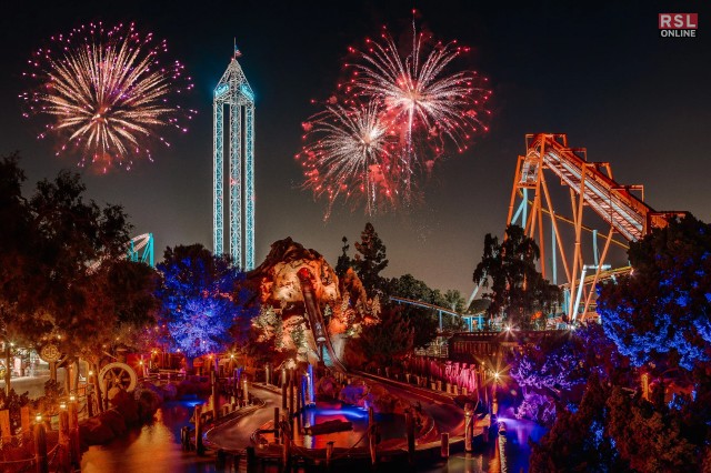 Knott's Berry Farm Holiday Hours