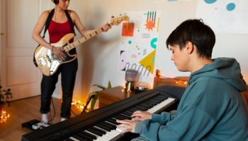 Virtual Reality In Piano Learning And Performance