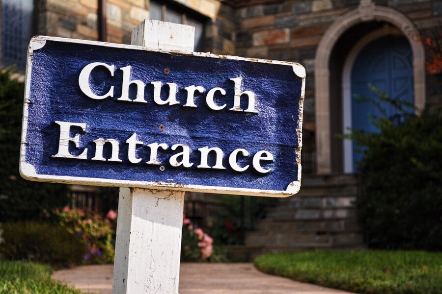 Benefits Of Putting Church Signs In The Roadway  